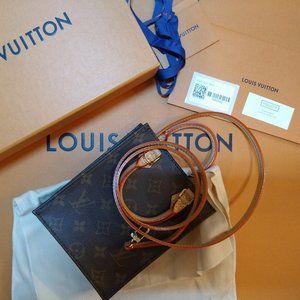 LOUIS VUITTON M69442 PETIT SAC PLAT in monogram -- BRAND NEW